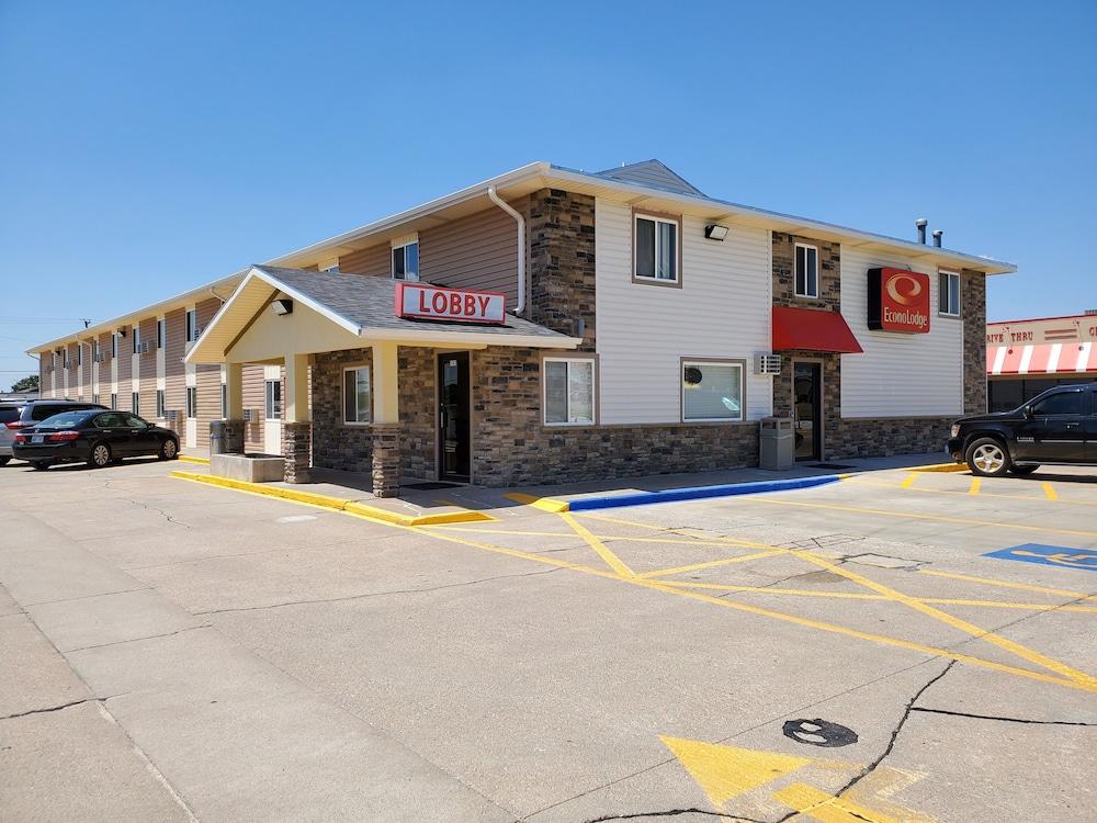 Econo Lodge Hays I-70 Exterior photo