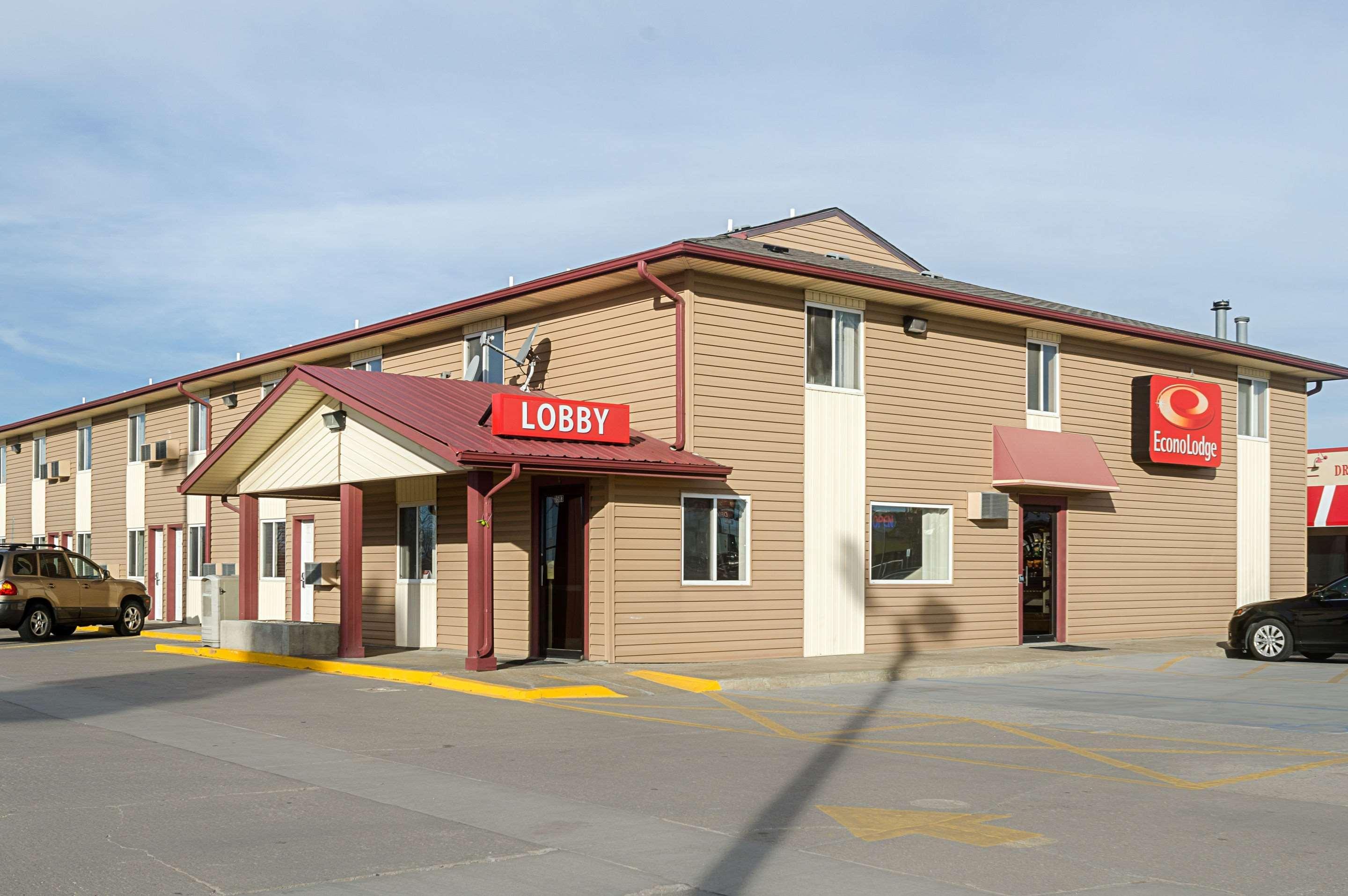 Econo Lodge Hays I-70 Exterior photo
